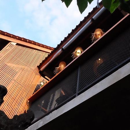ウブド Sunshine Vintage Houseホステル エクステリア 写真